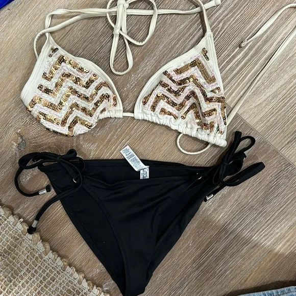 Swim bundle ( all smalls) - Picture 3 of 7